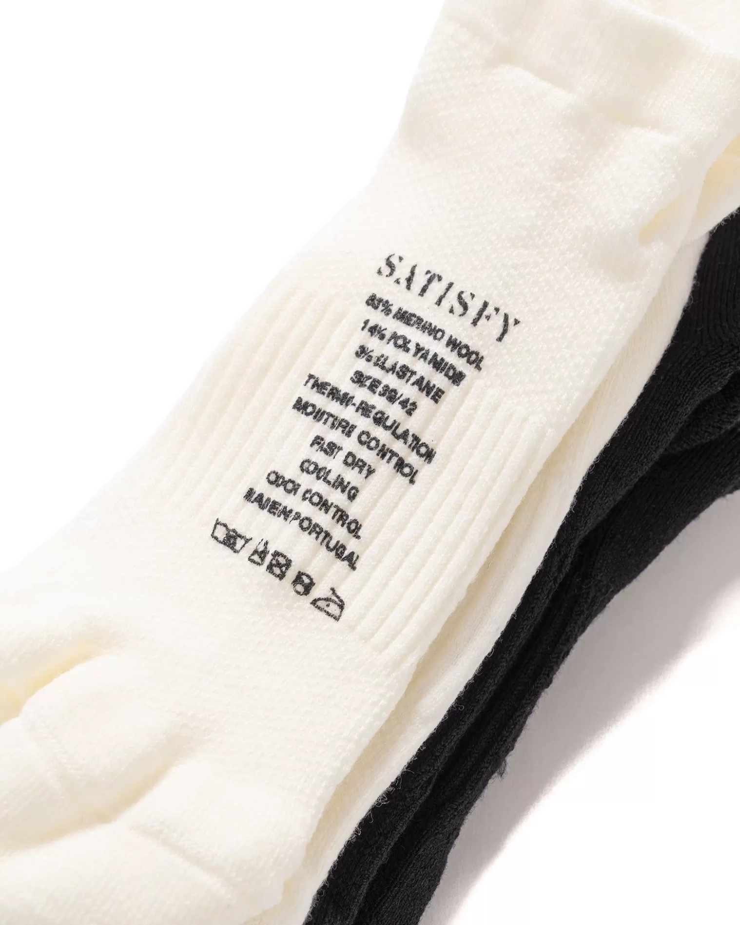 Satisfy Merino Low Socks White & Black Fashion